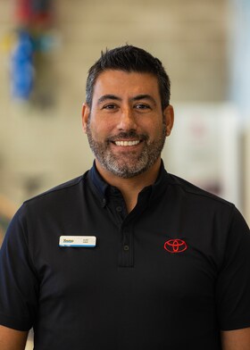 Staff member Alex Orio from ID_45e81295c46c