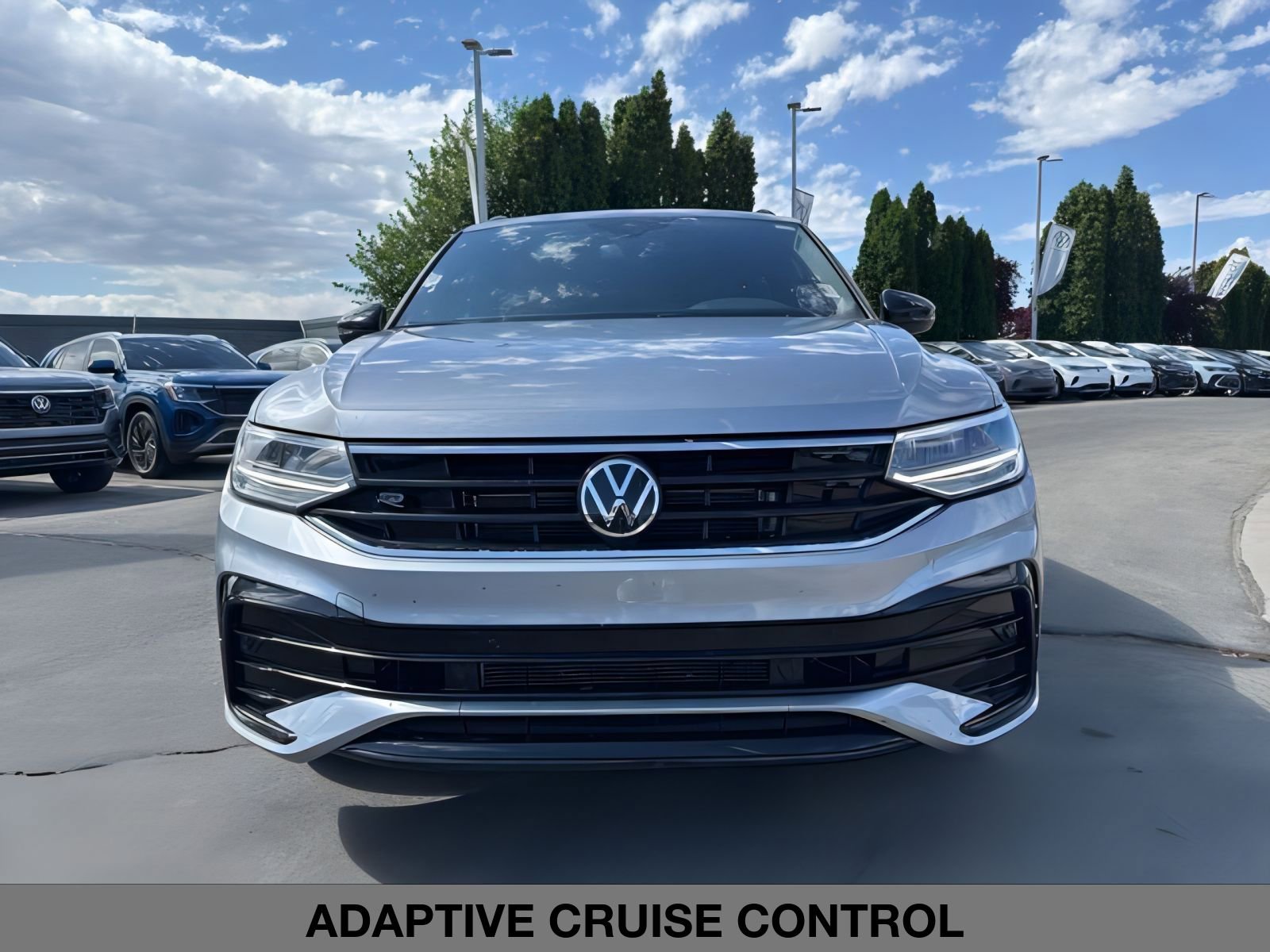 2024 Volkswagen Tiguan SE R-Line Black photo 2