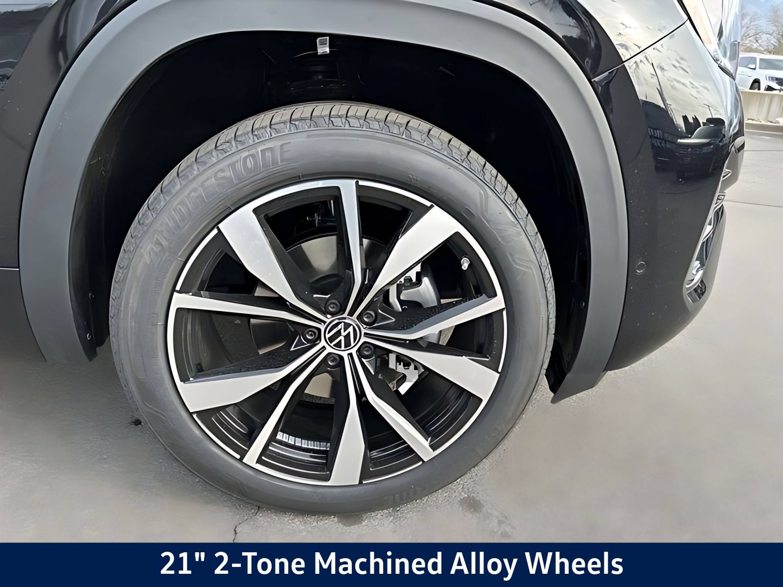 2026 Volkswagen Atlas SEL Premium R-Line - Photo 6