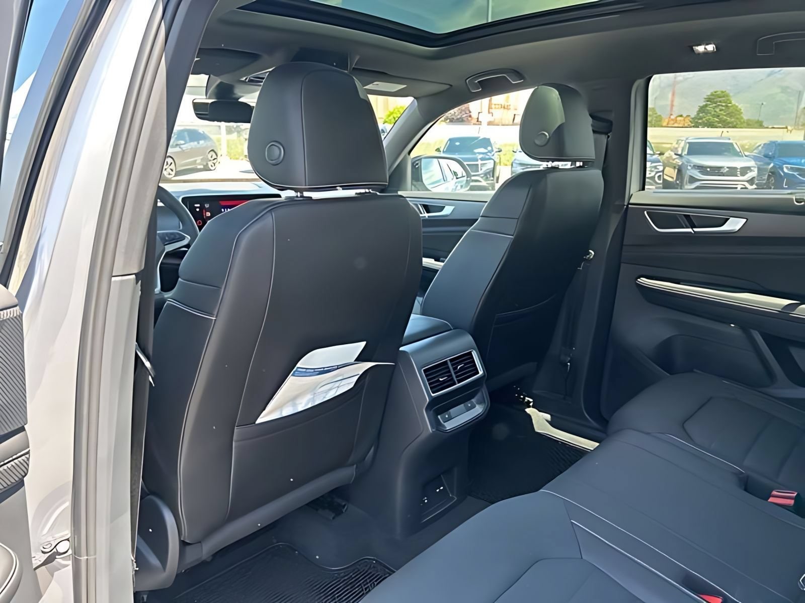 2026 Volkswagen Atlas Cross Sport SEL R-LINE - Photo 19