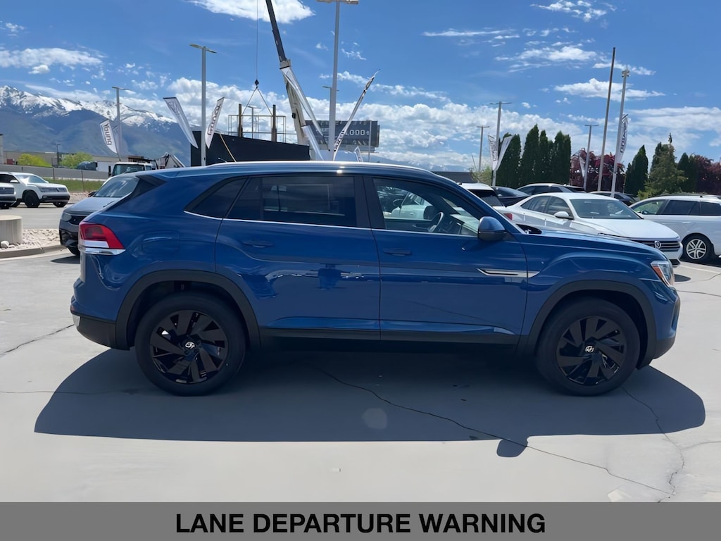 New 2025 Volkswagen Atlas Cross Sport 2.0T SE w/Technology Sport Utility