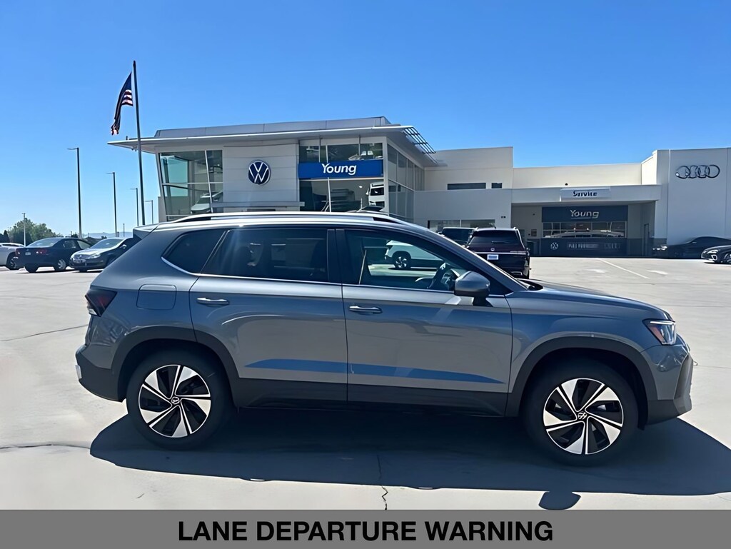 New 2026 Volkswagen Taos SE Sport Utility