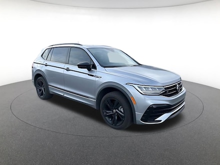 2024 Volkswagen Tiguan SE R-Line Black 2.0T SE R-Line Black 4MOTION