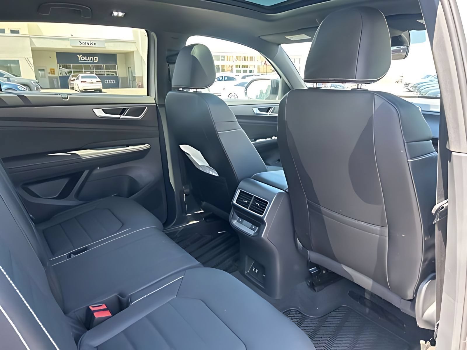 2026 Volkswagen Atlas Cross Sport SEL R-LINE - Photo 15