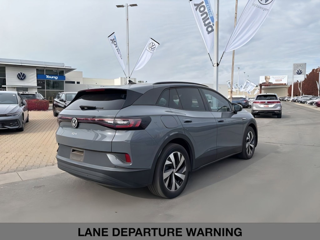 2023 Volkswagen ID.4 Pro photo 4