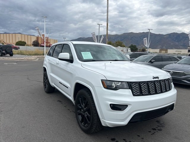 2018 Jeep Grand Cherokee Altitude photo 3