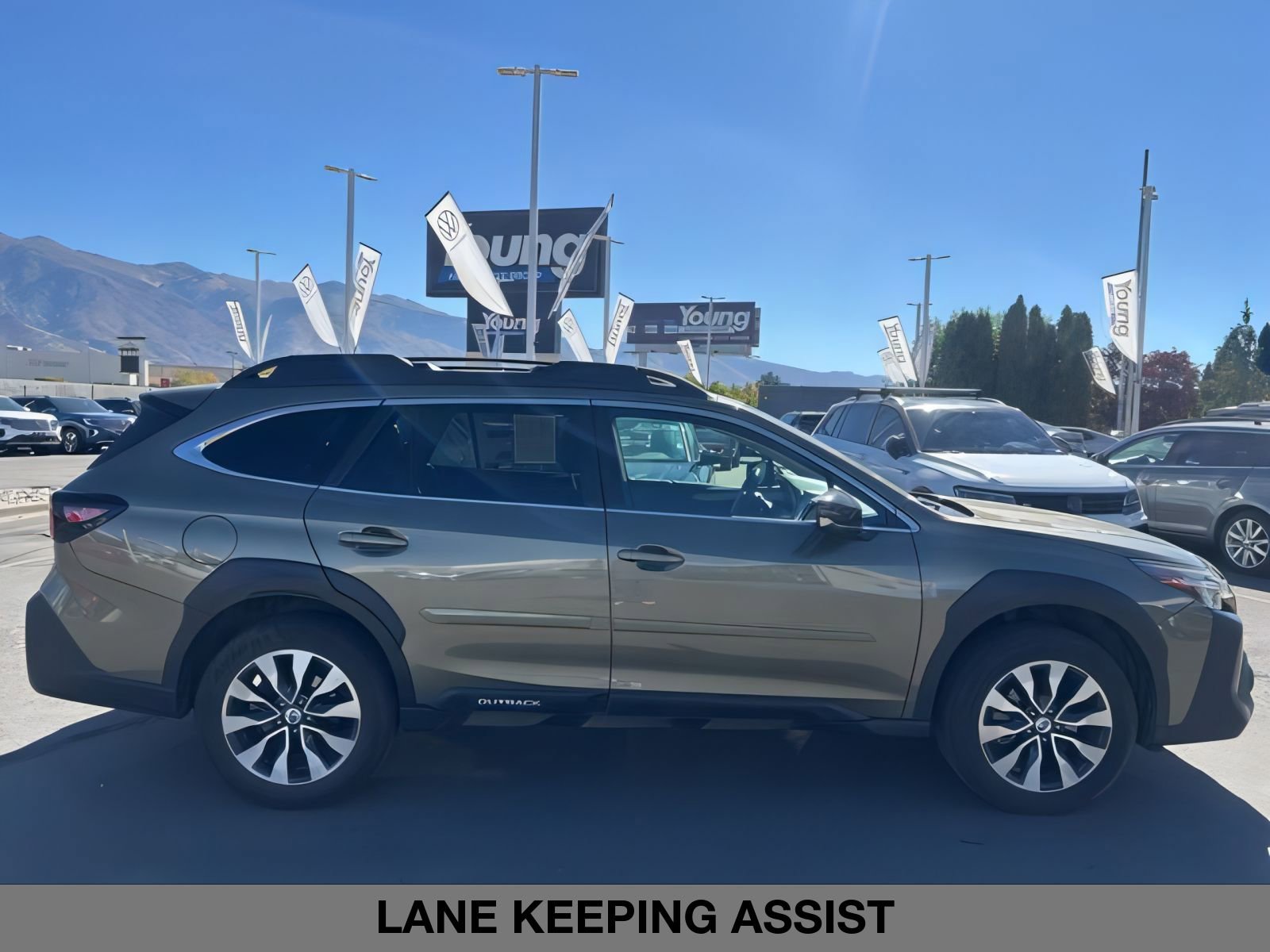 2023 Subaru Outback Limited photo 4