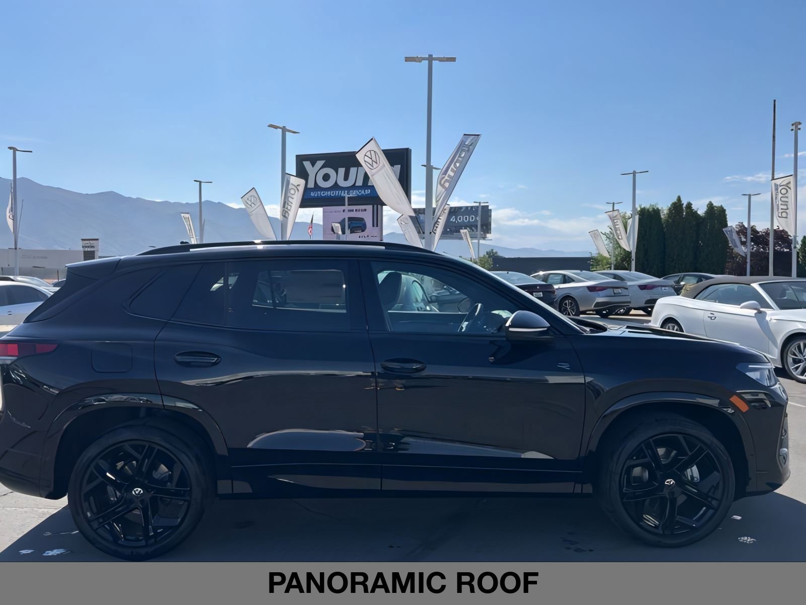 2025 Volkswagen Tiguan SE R-Line Black photo 3