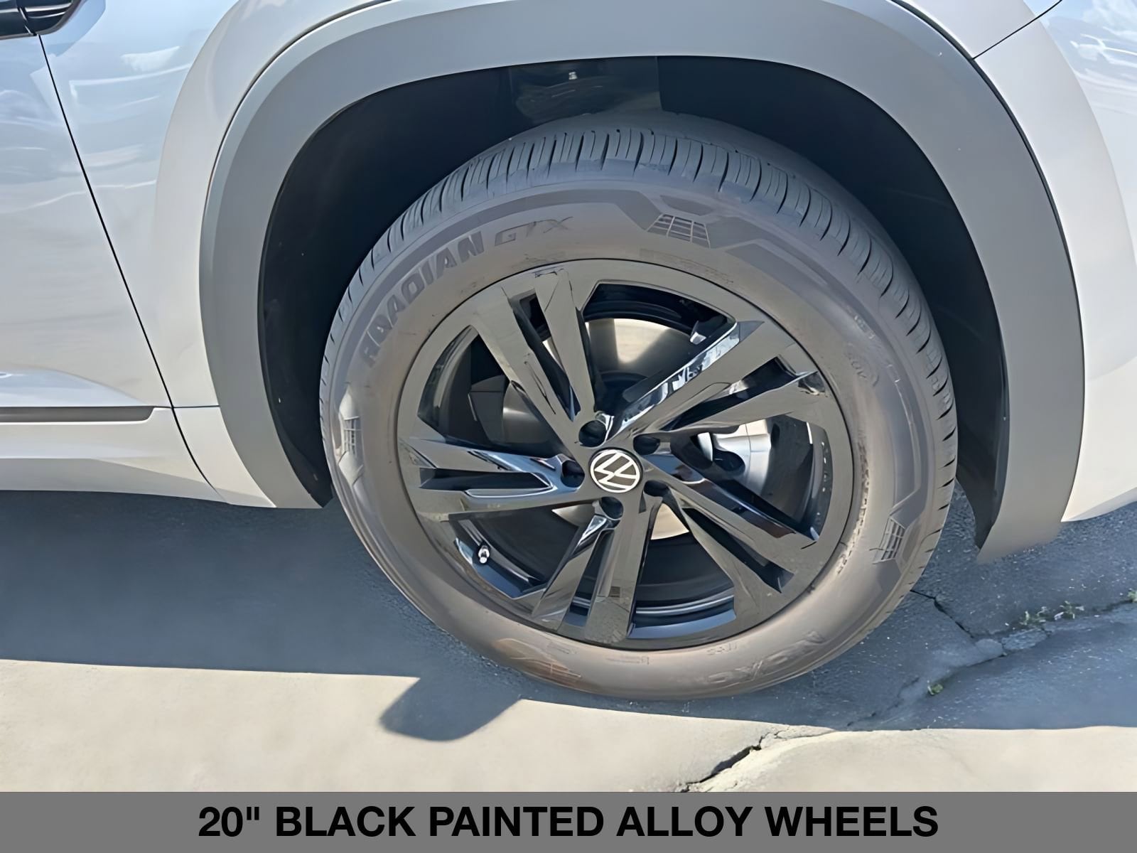 2026 Volkswagen Atlas Cross Sport SEL R-LINE - Photo 11