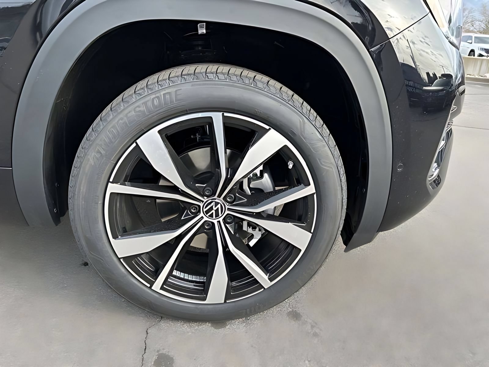 2026 Volkswagen Atlas SEL Premium R-Line - Photo 6