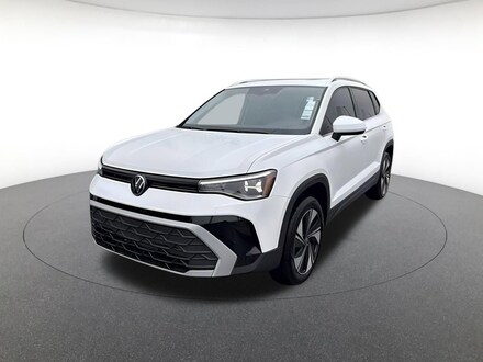 2025 Volkswagen Taos SE Sport Utility