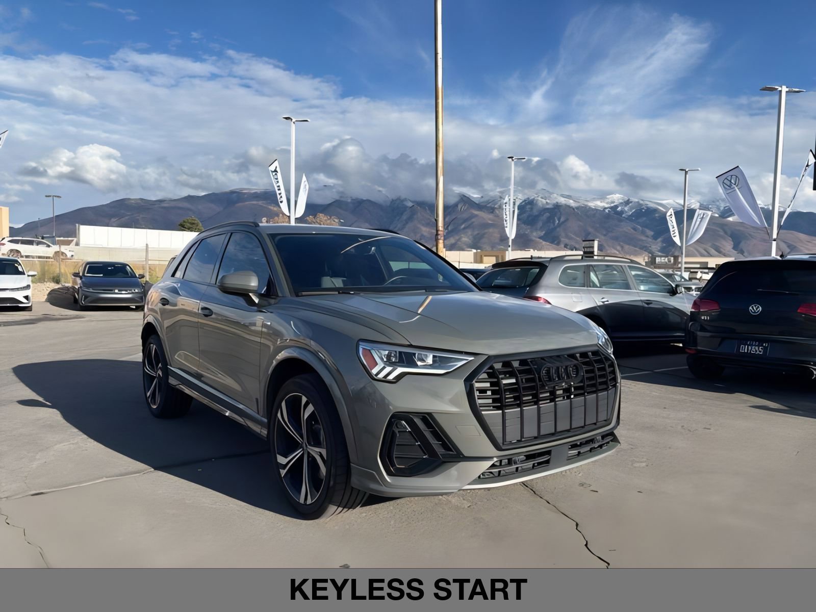 2023 Audi Q3 S line Premium Plus 45 TFSI photo 2