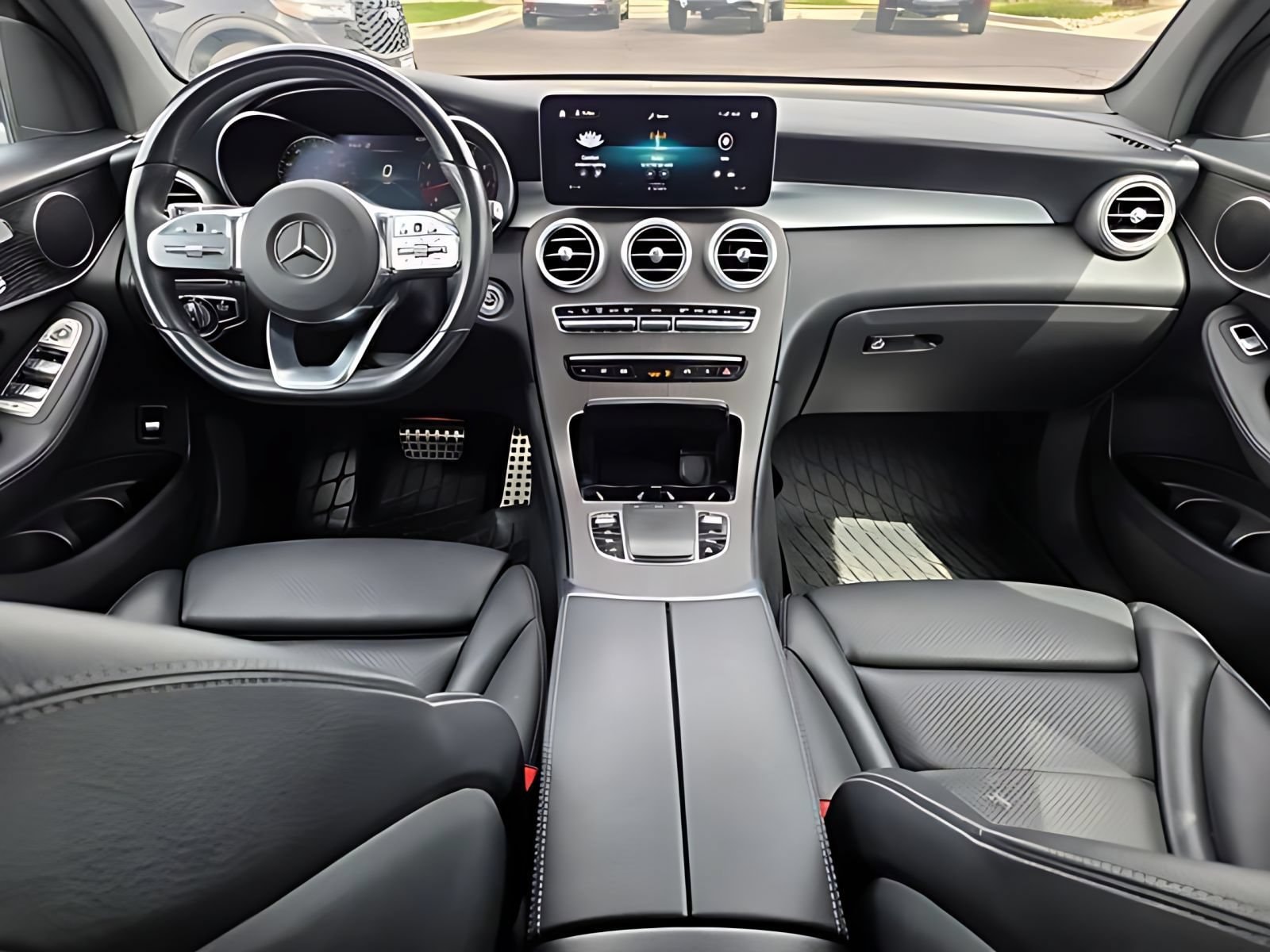 2022 Mercedes-Benz GLC GLC300 - Photo 19