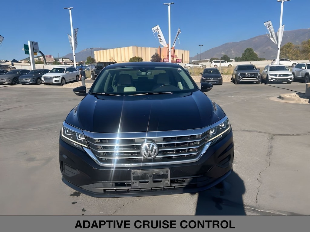 2020 Volkswagen Passat 2.0T SEL photo 2
