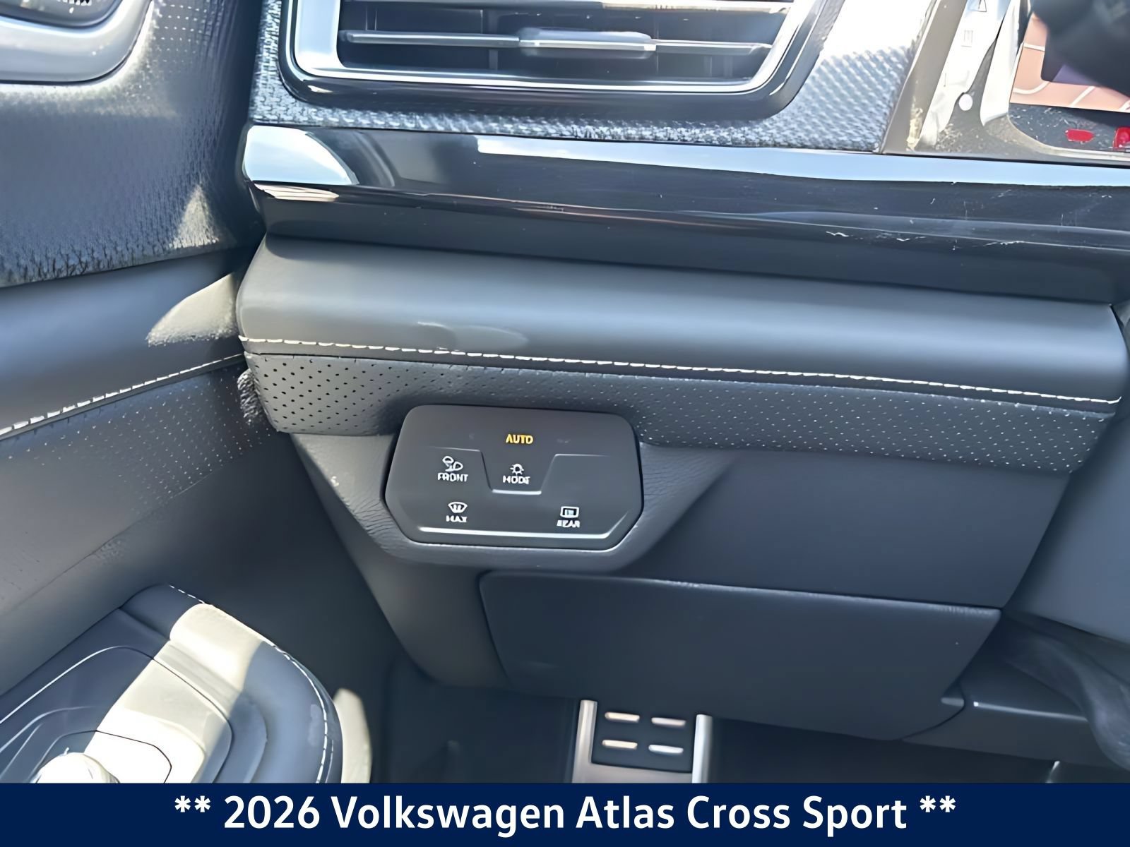 2026 Volkswagen Atlas Cross Sport SEL R-LINE - Photo 30