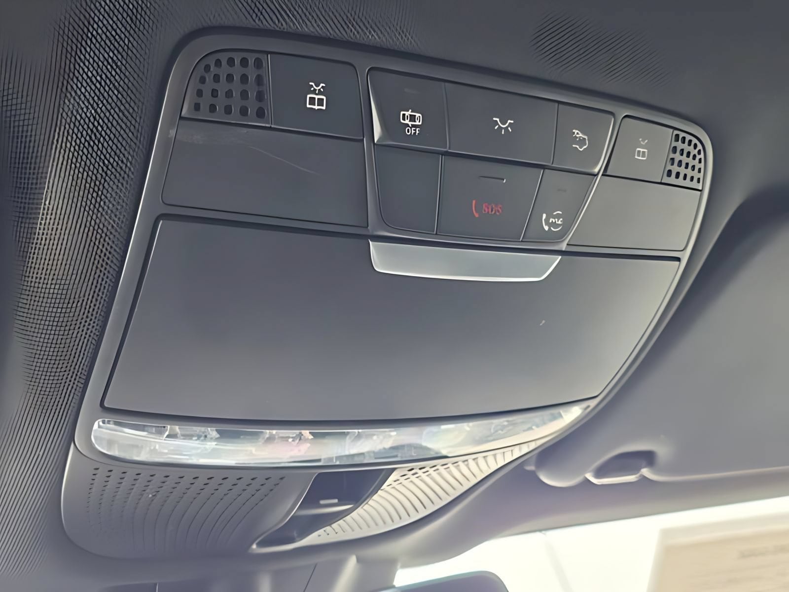 2022 Mercedes-Benz GLC GLC300 - Photo 30