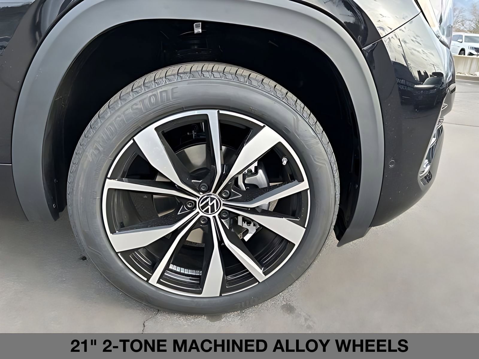 2026 Volkswagen Atlas SEL Premium R-Line - Photo 6