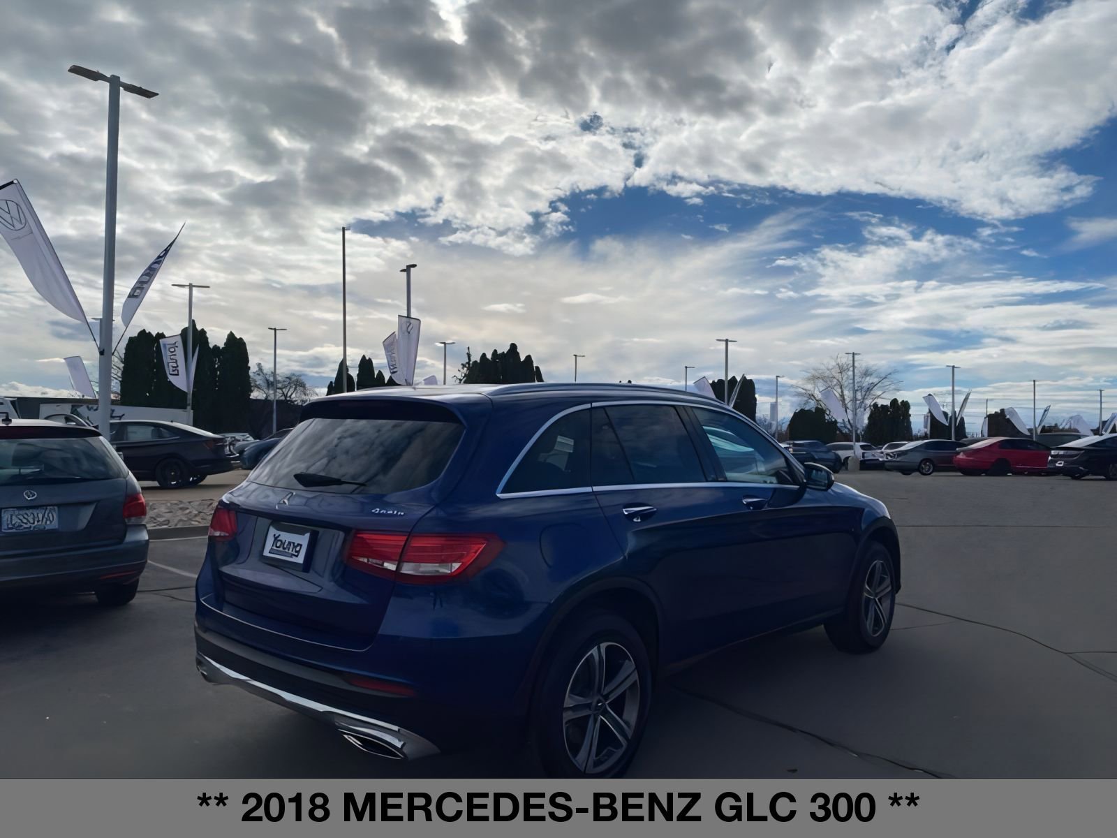 2018 Mercedes Benz GLC 300 4MATIC photo 4
