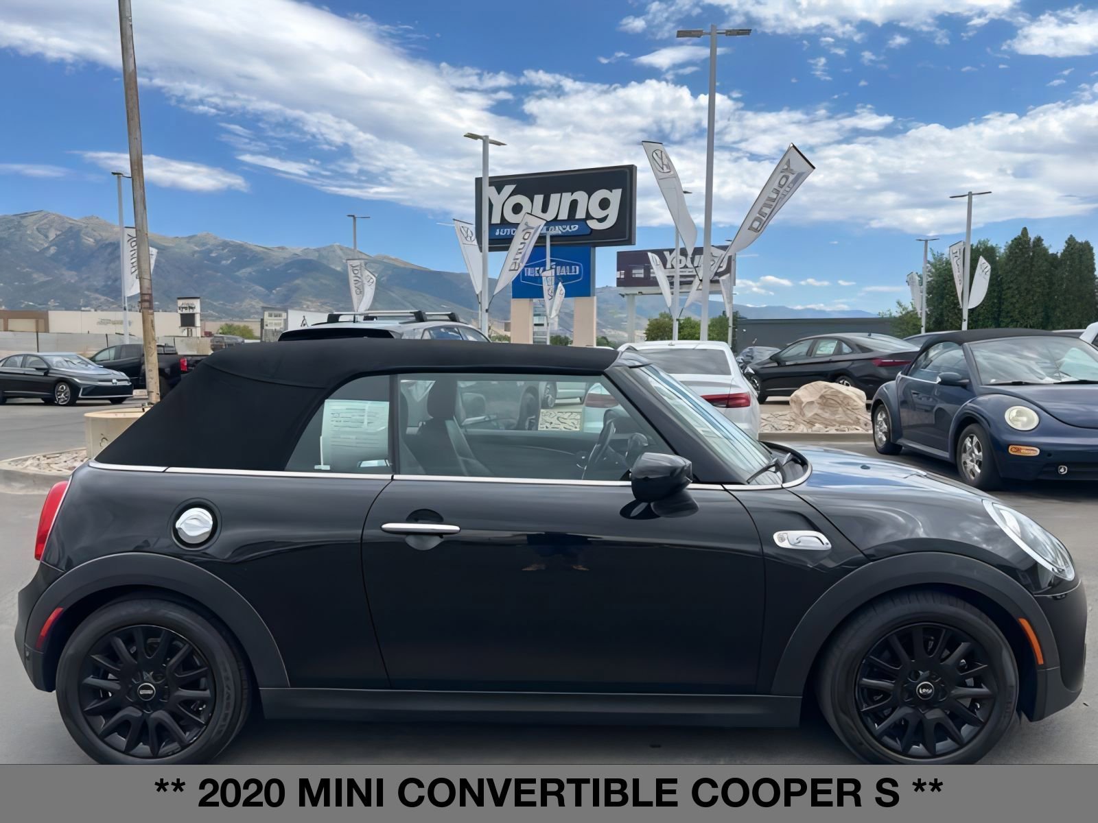 2020 Mini Cooper Convertible S photo 3