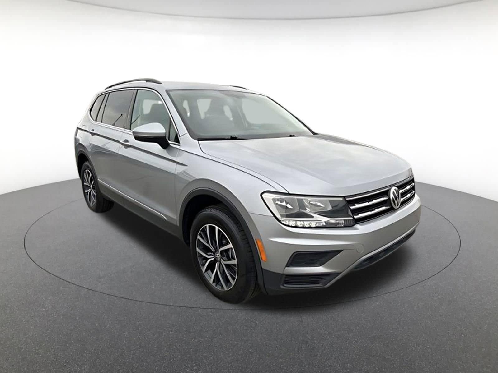 2020 Volkswagen Tiguan SEL's photo