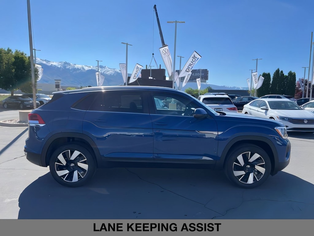 New 2025 Volkswagen Atlas Cross Sport 2.0T SE w/Technology Sport Utility