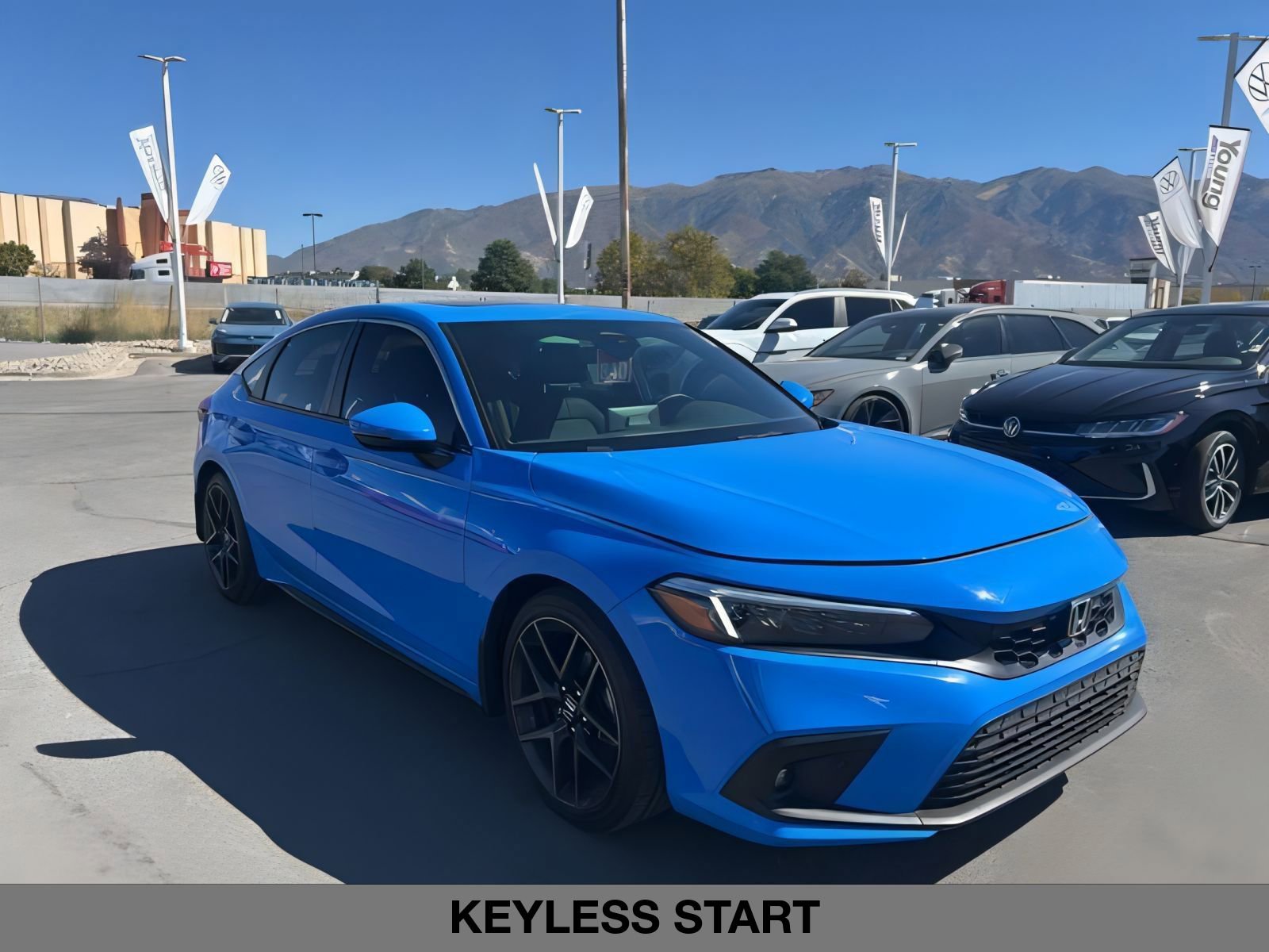 2024 Honda Civic Hatchback Sport Touring photo 3