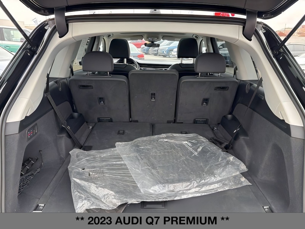 2023 Audi Q7 Premium 45 photo 3
