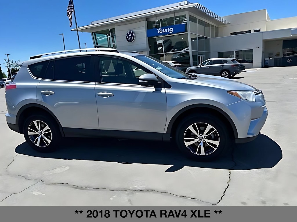 Used 2018 Toyota RAV4 XLE XLE AWD