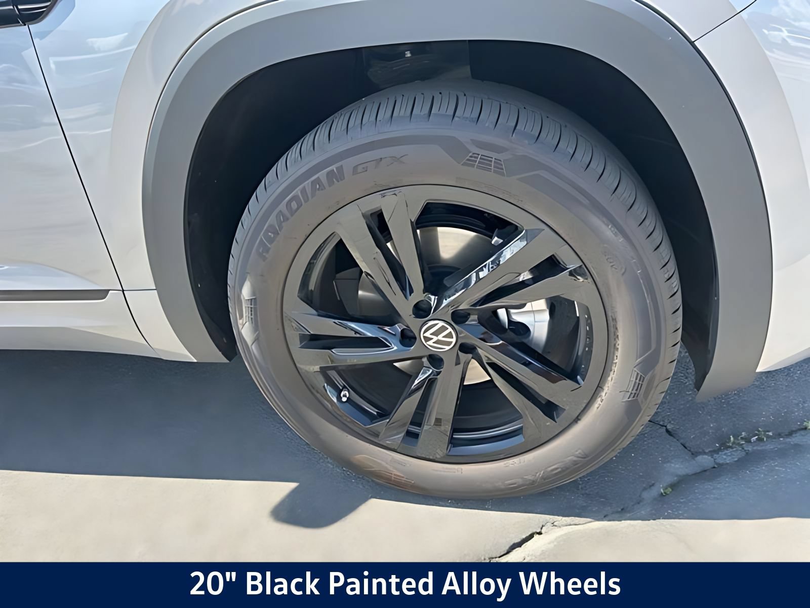 2026 Volkswagen Atlas Cross Sport SEL R-LINE - Photo 11