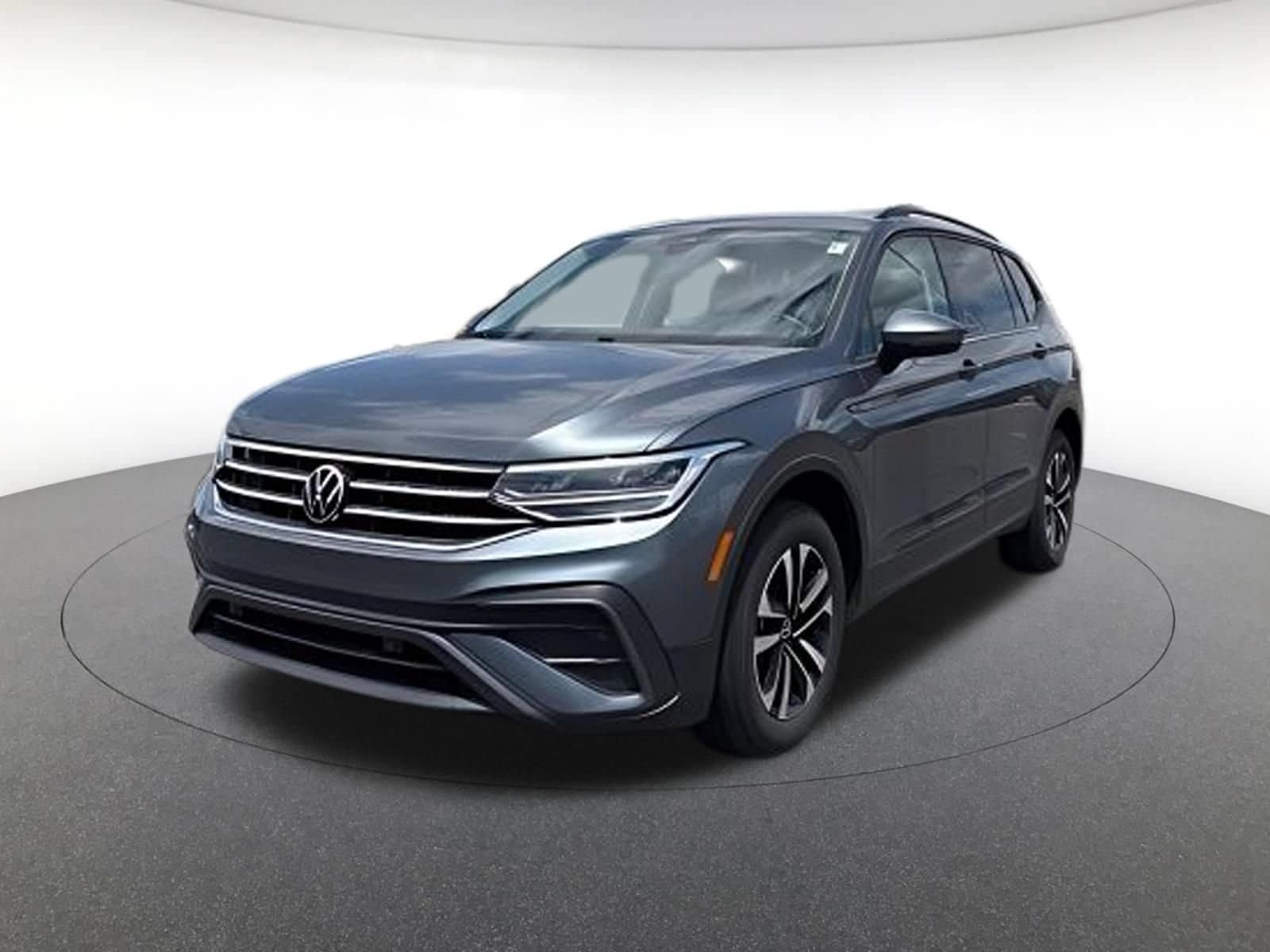 2023 Volkswagen Tiguan 2.0T S's photo