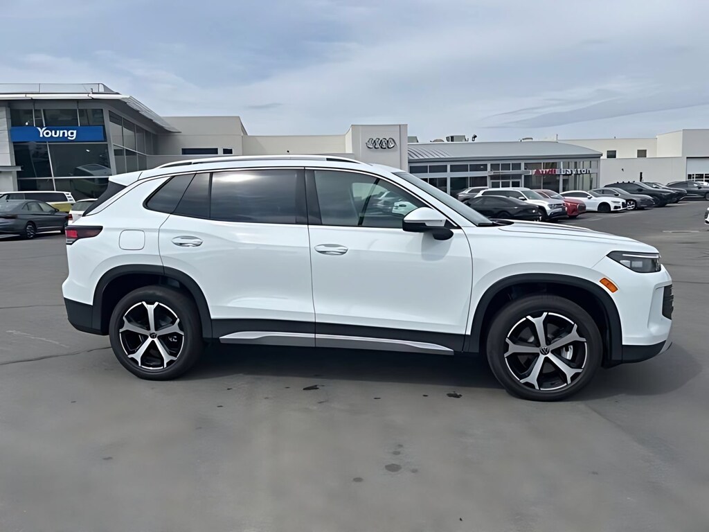 New 2026 Volkswagen Tiguan SE Sport Utility