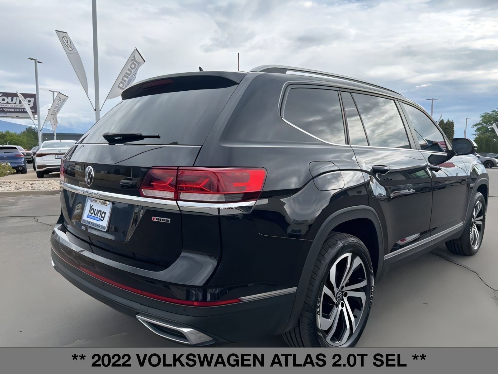 2022 Volkswagen Atlas SEL photo 4