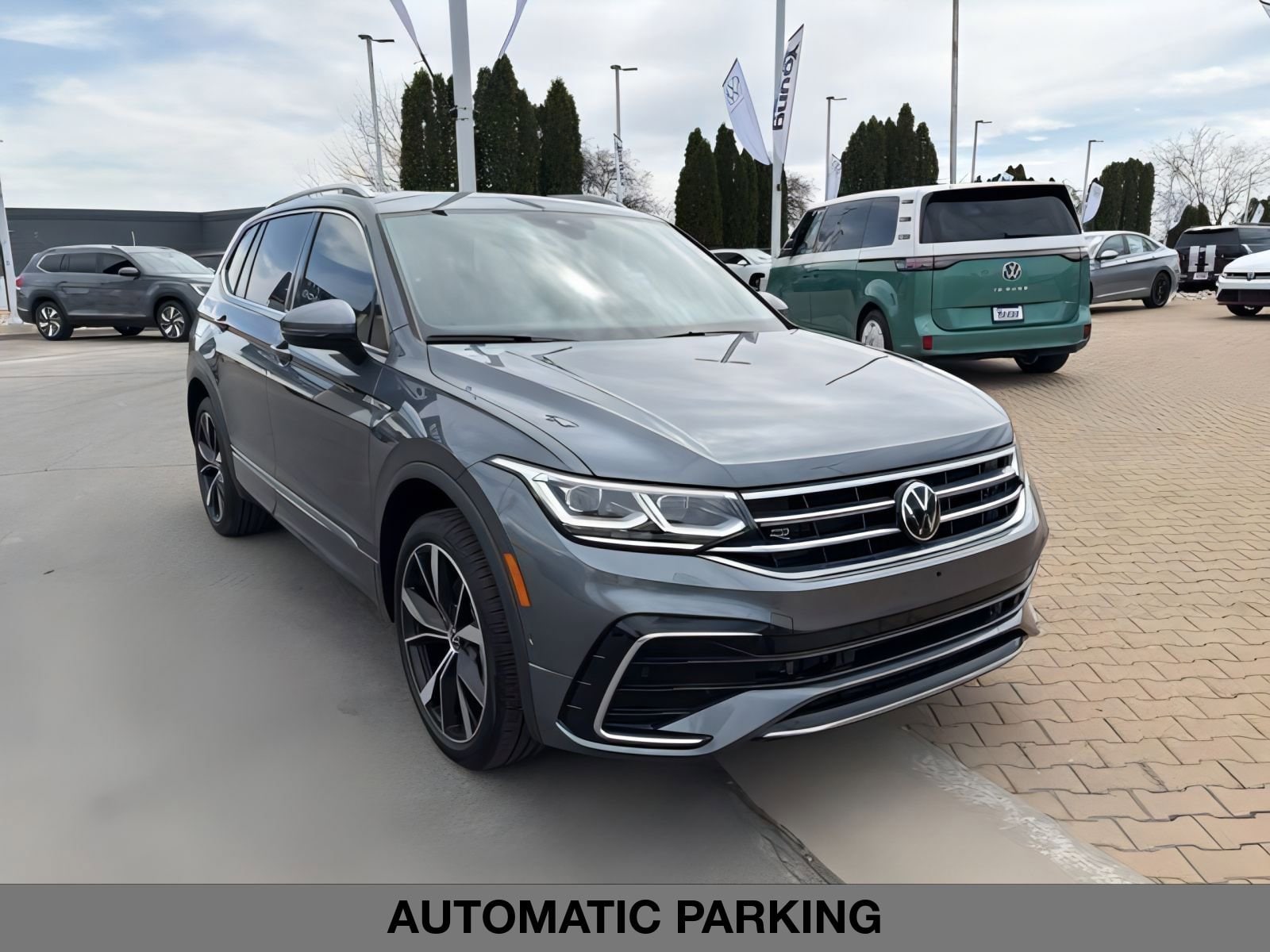 Used 2024 Volkswagen Tiguan SEL R-LINE with VIN 3VV4B7AX0RM056368 for sale in Layton, UT