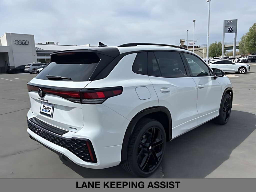 New 2026 Volkswagen Tiguan SE R-Line Black Sport Utility