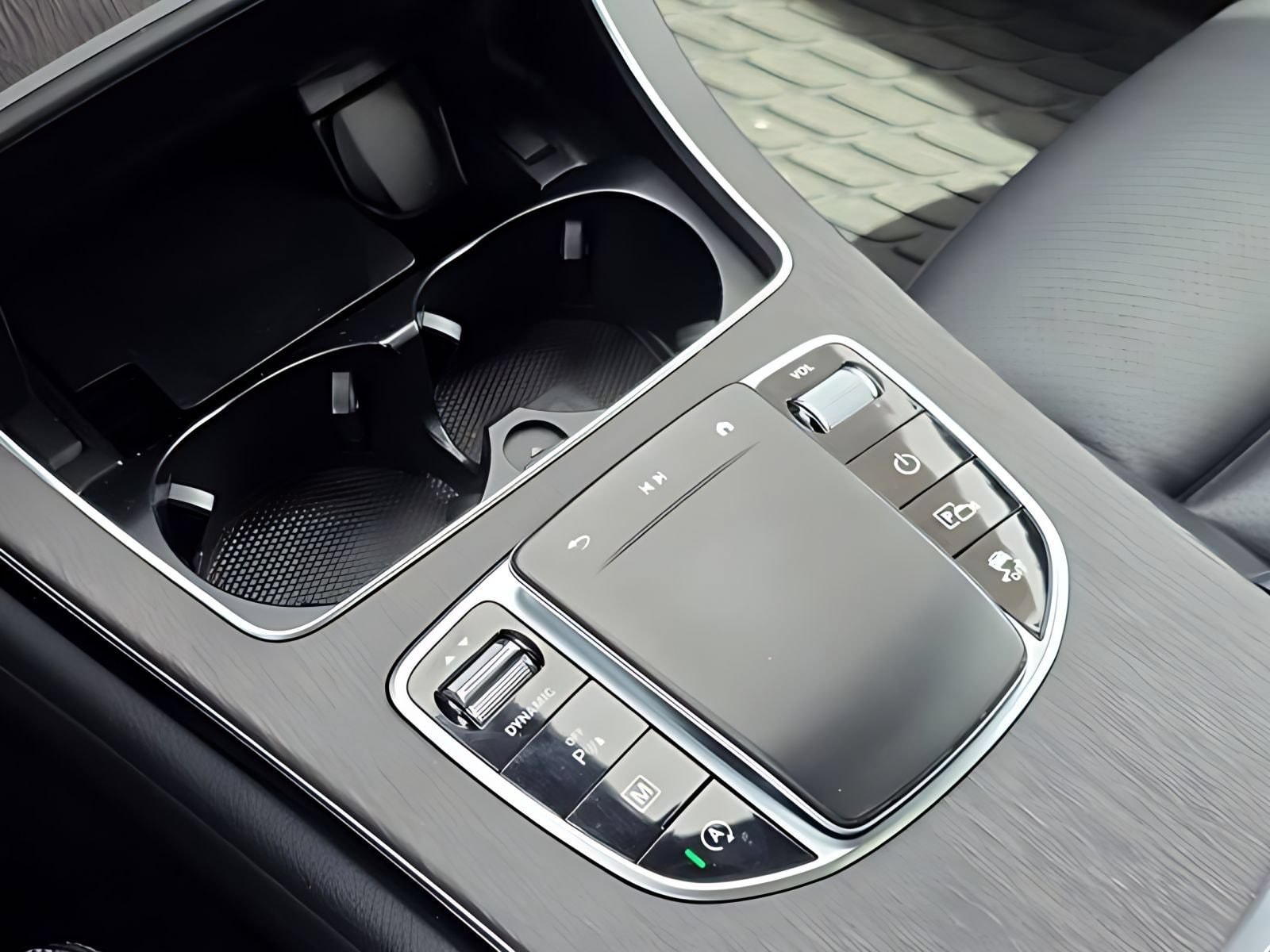 2022 Mercedes-Benz GLC GLC300 - Photo 24