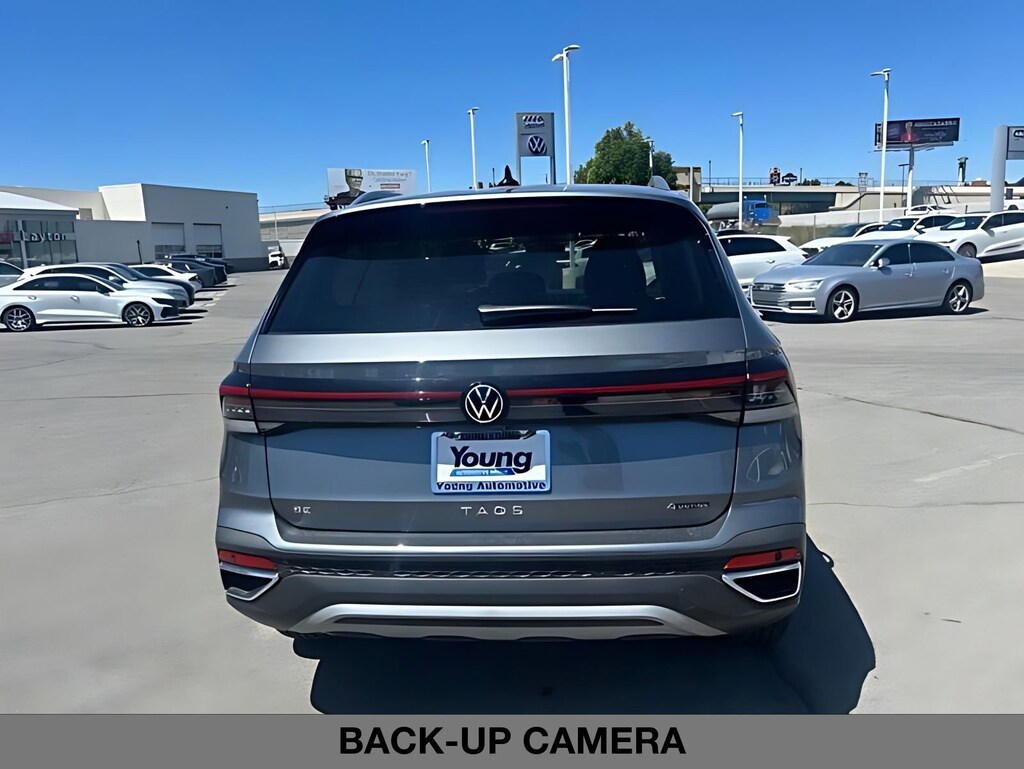 New 2026 Volkswagen Taos SE Sport Utility