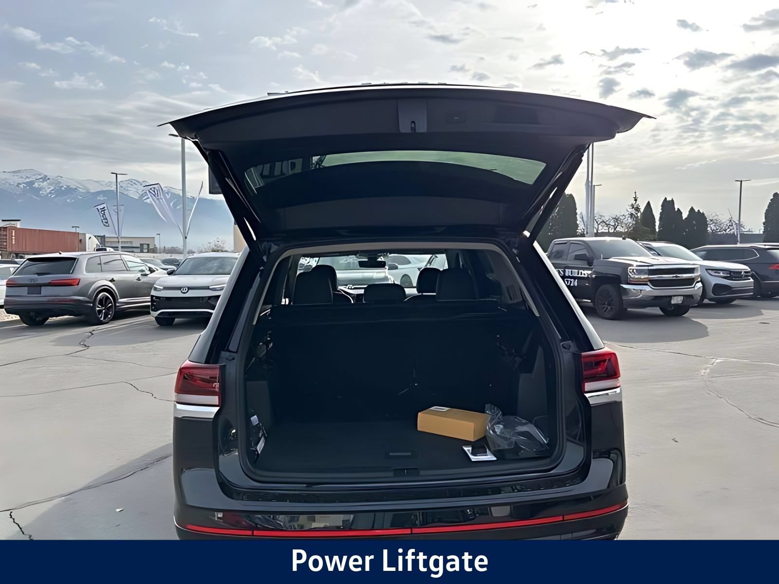 2026 Volkswagen Atlas SEL Premium R-Line - Photo 14