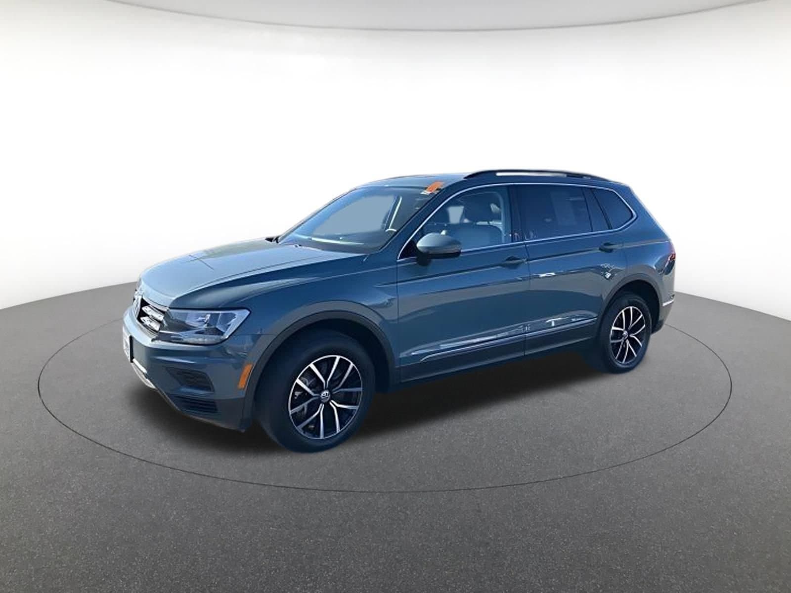 2021 Volkswagen Tiguan SE's photo