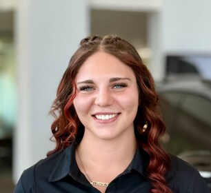 Staff member Megan Lesley from ID_9178de15ac16