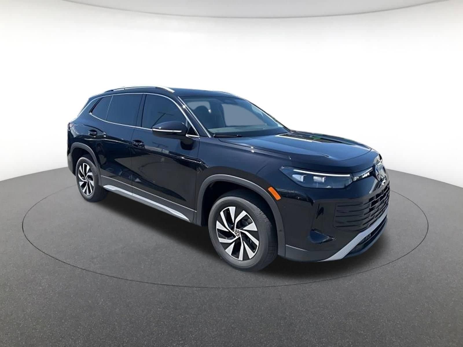 2026 Volkswagen Tiguan 2.0T S 4Motion's photo