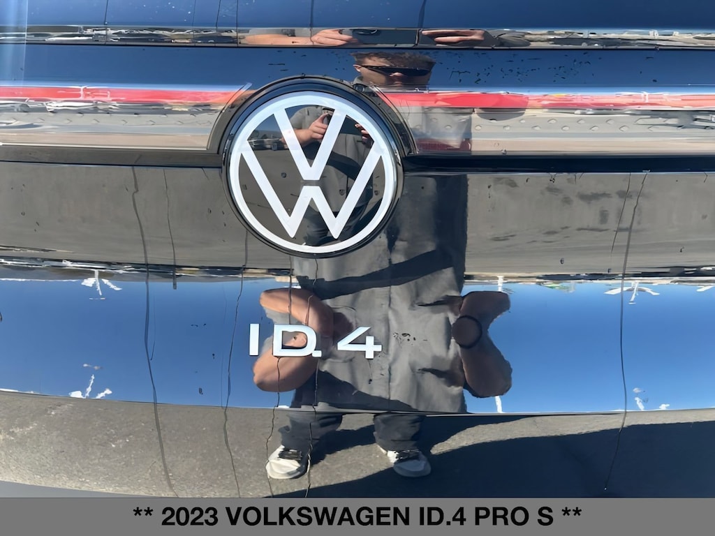 2023 Volkswagen ID.4 Pro S photo 12