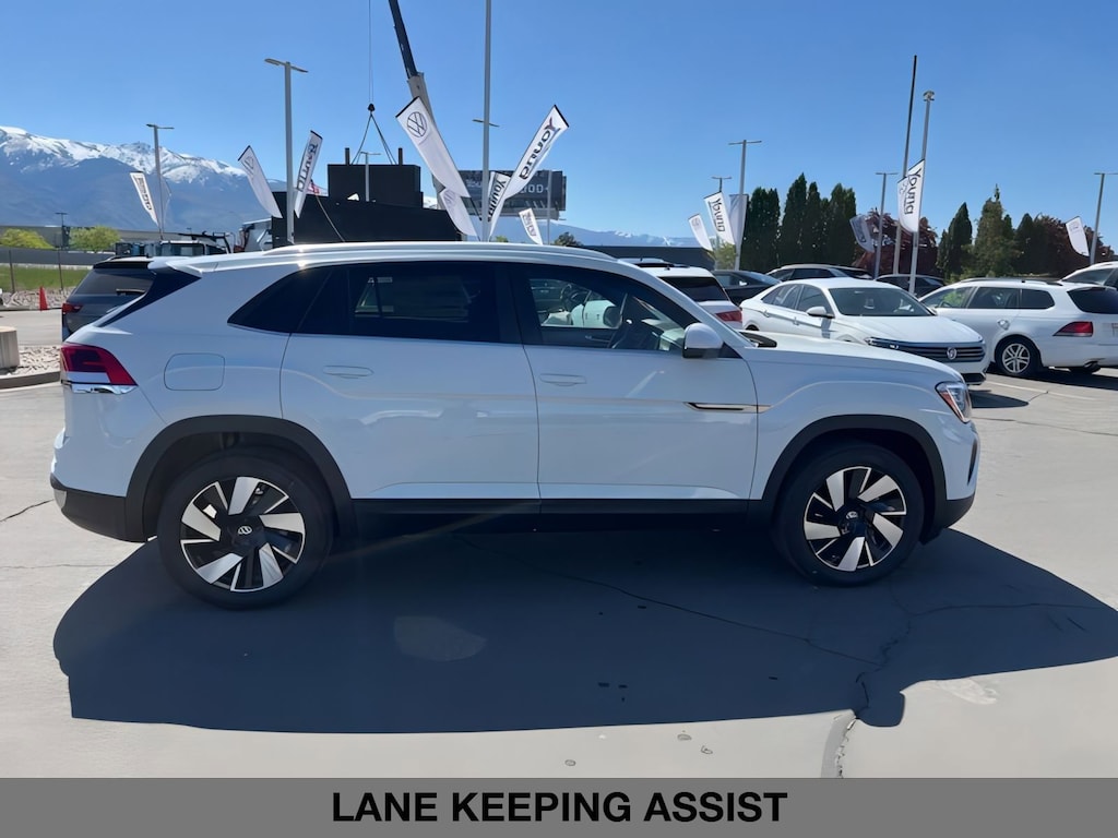 New 2025 Volkswagen Atlas Cross Sport 2.0T SE w/Technology Sport Utility