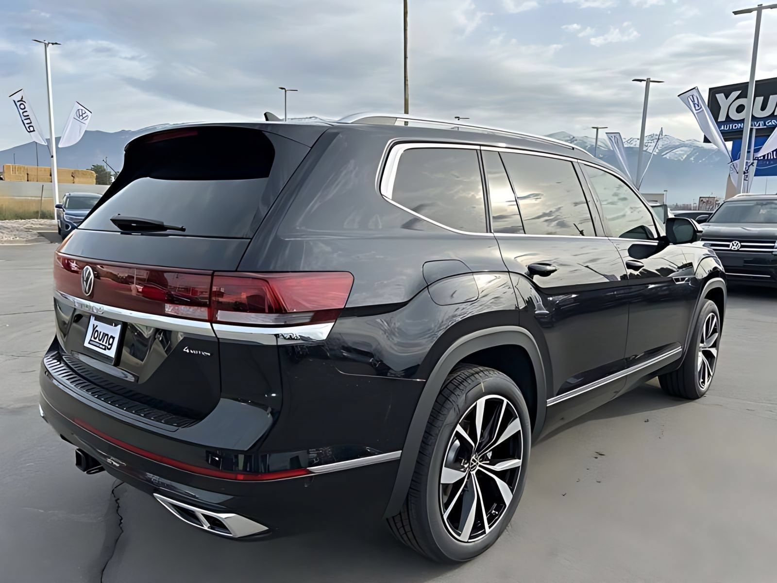 2026 Volkswagen Atlas SEL Premium R-Line - Photo 9