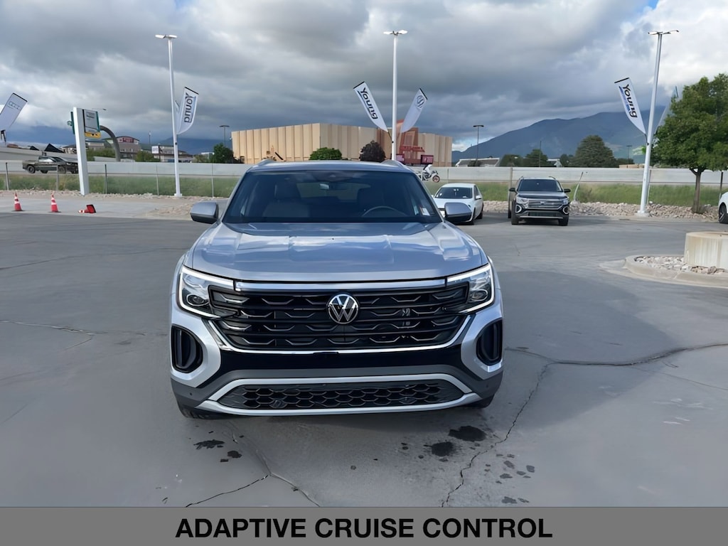 New 2025 Volkswagen Atlas Cross Sport 2.0T SE w/Technology Sport Utility