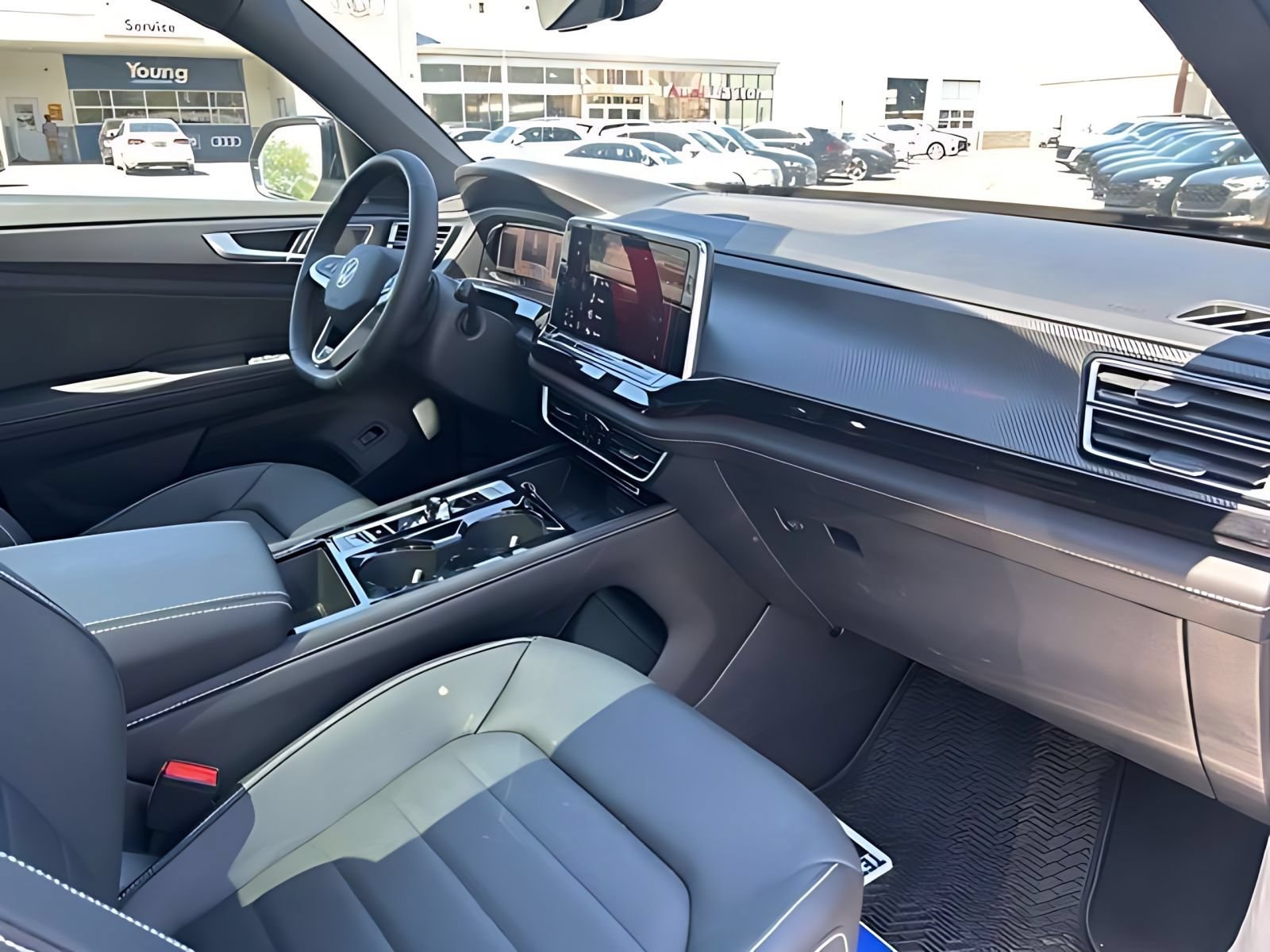 2026 Volkswagen Atlas Cross Sport SEL R-LINE - Photo 13