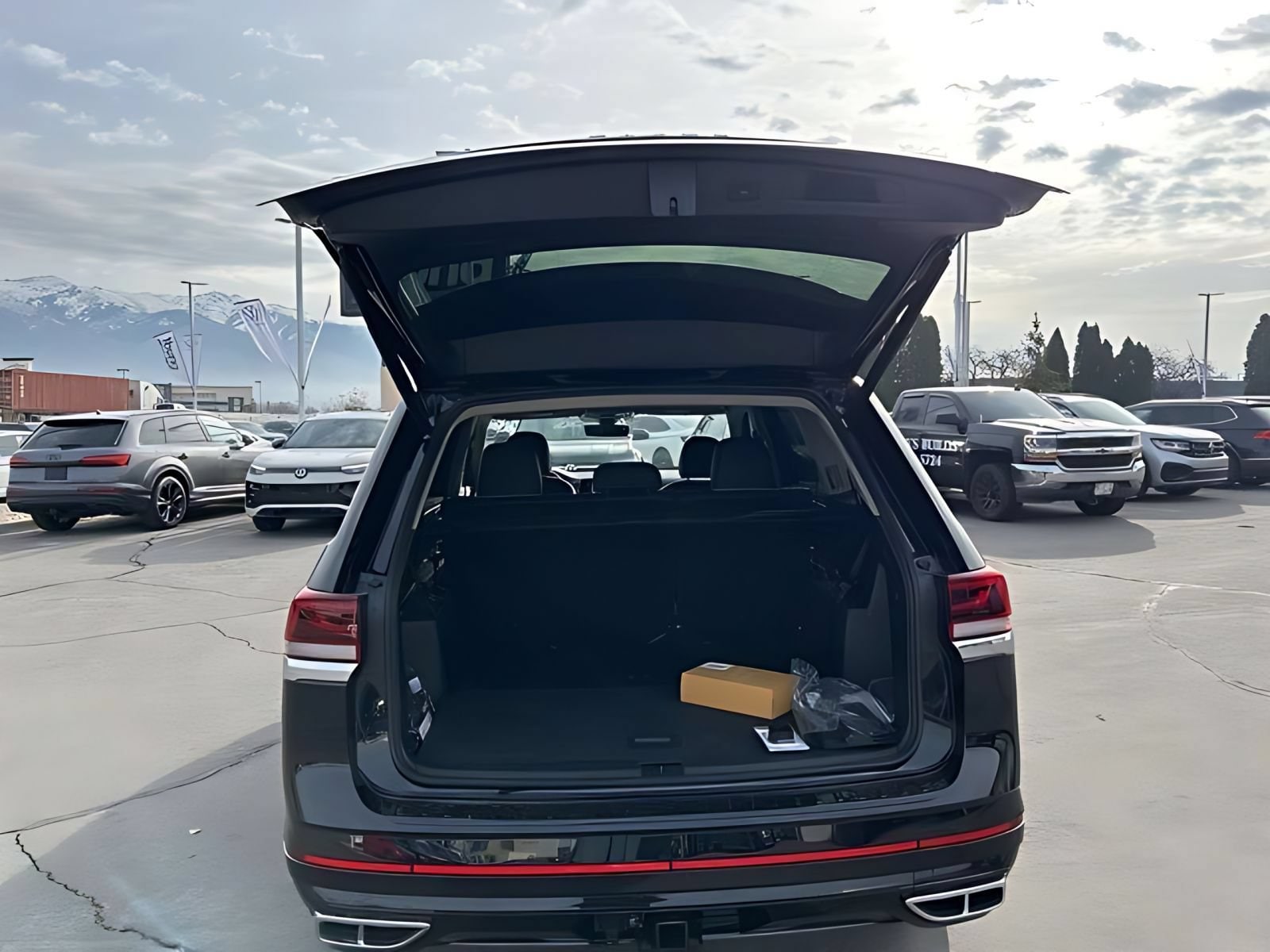 2026 Volkswagen Atlas SEL Premium R-Line - Photo 14