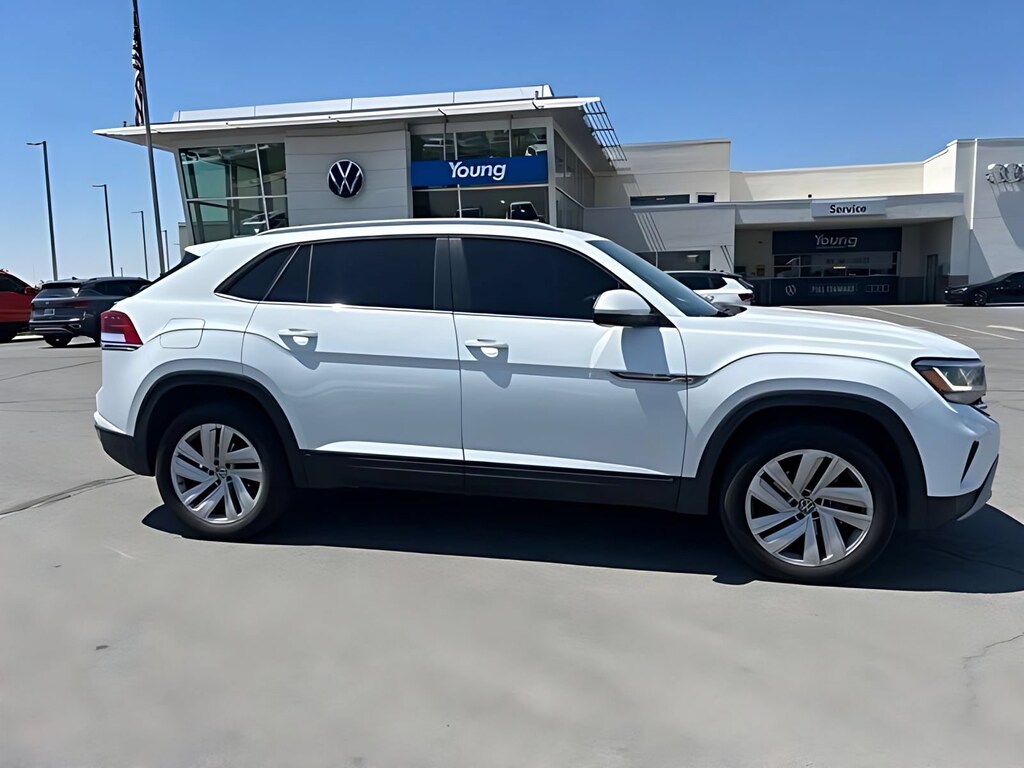 Used 2020 Volkswagen Atlas Cross Sport 3.6L V6 SE w/Technology 3.6L V6 SE w/Technology 4MOTION