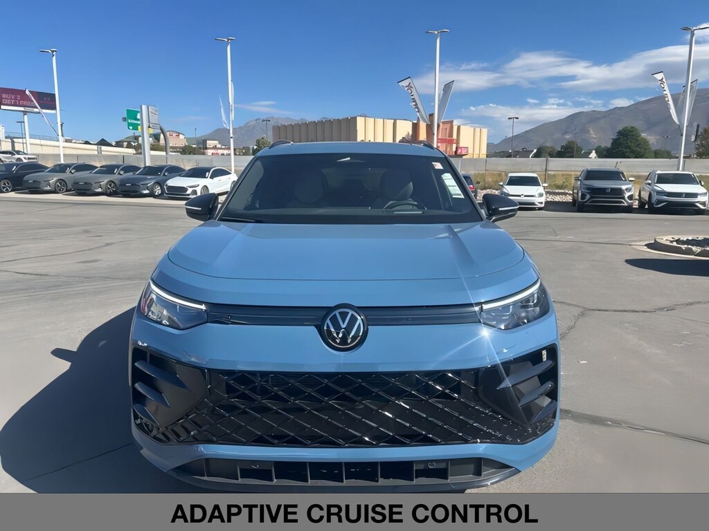 New 2025 Volkswagen Tiguan SE R-Line Black Sport Utility