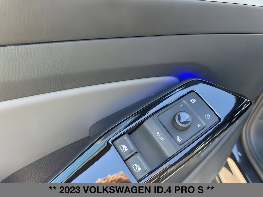 2023 Volkswagen ID.4 Pro S photo 15