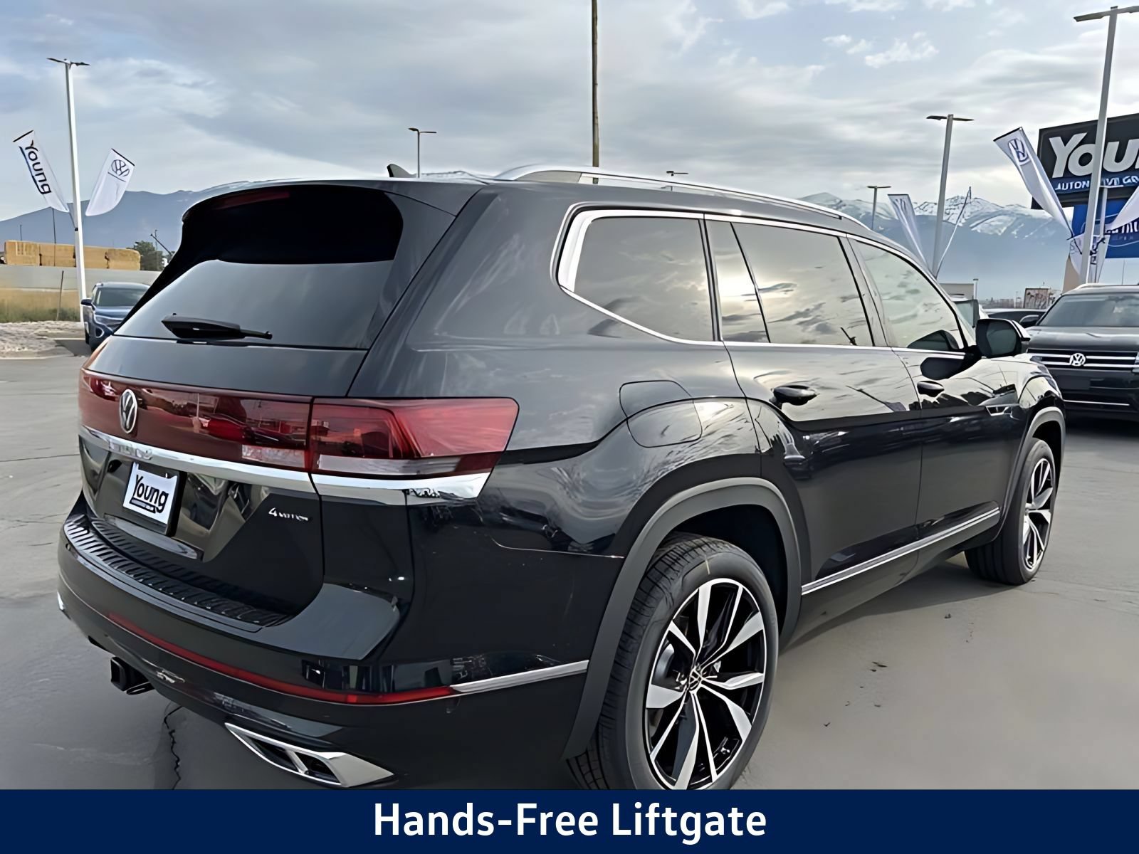 2026 Volkswagen Atlas SEL Premium R-Line - Photo 9